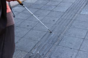 Blindenstock und Leitsystem