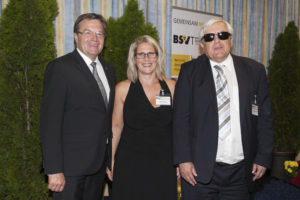 Landeshauptmann Günther Platter, Obmann-Stellvertreterin Sabine Karrer, Obmann Klaus Guggenberger