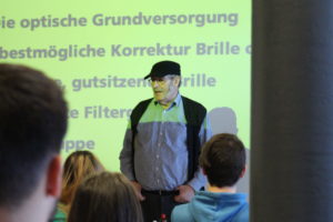 Fritz Buser bei seinem Vortrag