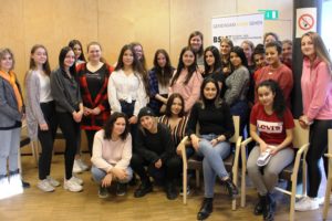 Jause im Dunkeln, Gruppenbild der Klasse 3FW + Mag. Geraldine Stix