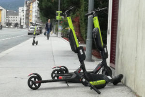 E-Scooter vor BSVT abgestellt